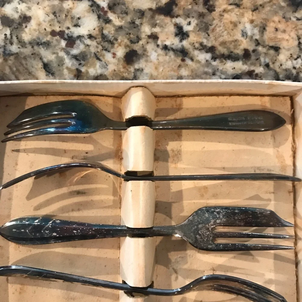 🍴VINTAGE Sheffield England Loxley Pastey Forks